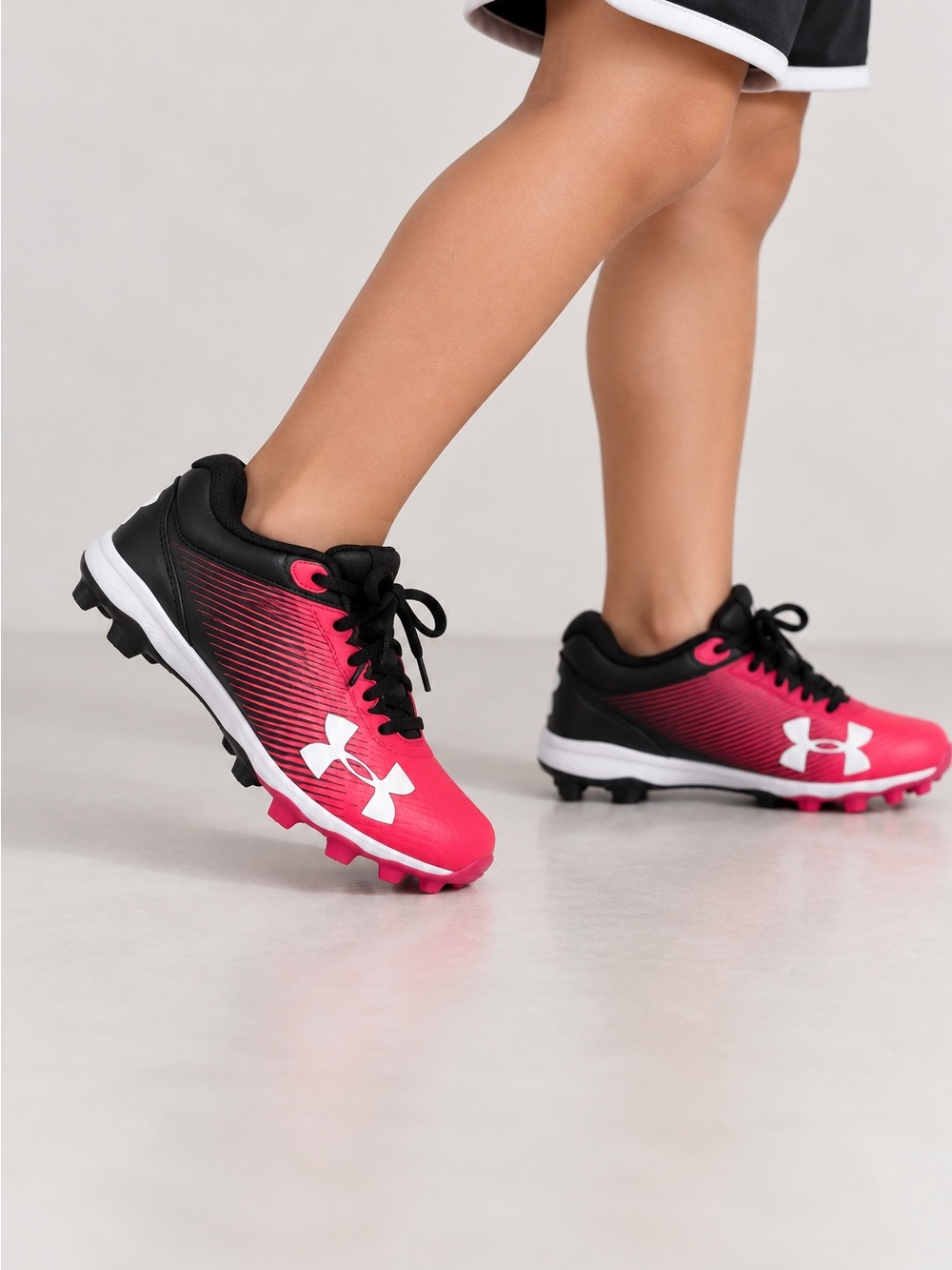 Under Armour Pink & Black Youth Cleats – Athletic Sports Shoes